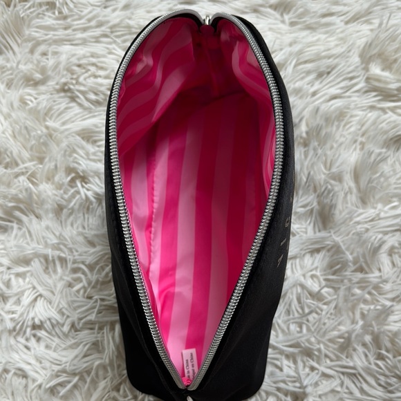 🎉HP🎉 Victoria's Secret Cosmetic Bag & Brush Set NWOT 💗 Black and Silver - Picture 13 of 15